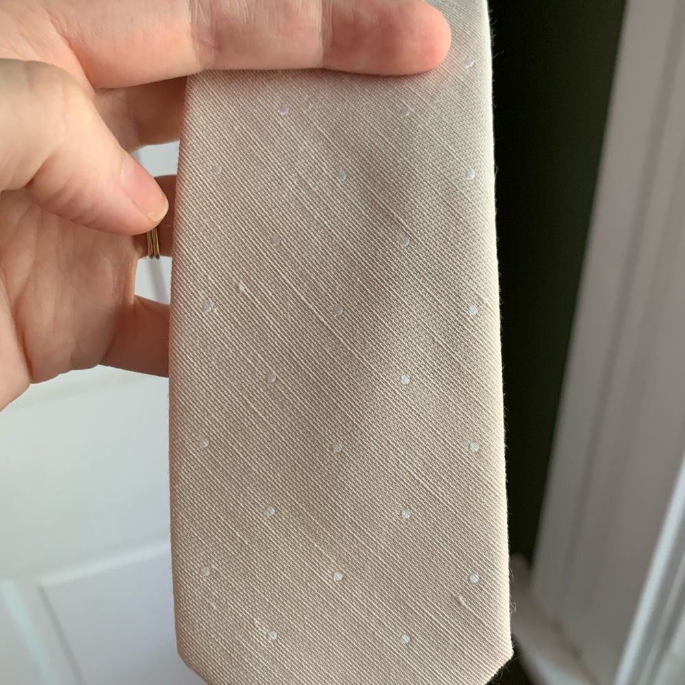 The Tie Bar Cream and White Geometric Tie